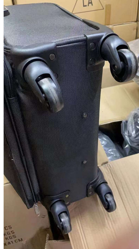 حقيبة متعرجة عربة سفر حقيبة ركوب متعددة المقصورات حقيبة ركوب يونيسيكس TSA مزيج قفل عربة الألومنيوم